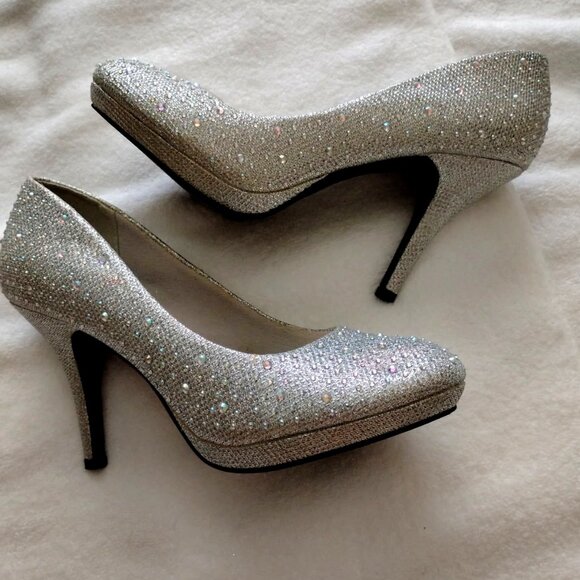 SPARKLY HEELS with Jewels mist see  SIZE 8 - Picture 1 of 5